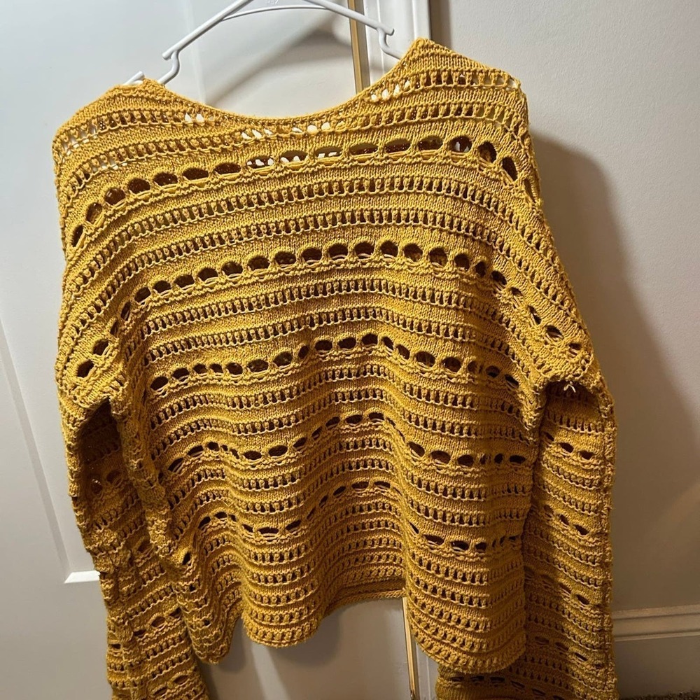 Sweater - Picture 3 of 3